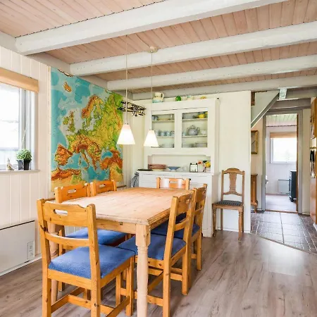 Semesterbostad Holiday Lxix *